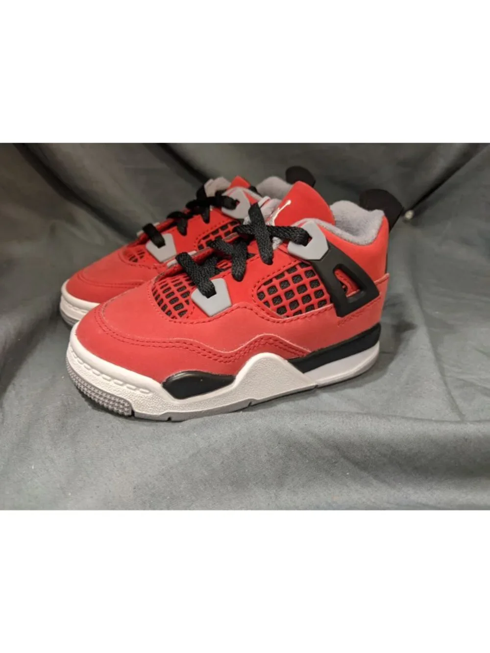 Nike Toddler Air Jordan Retro 4 Red and Black Size 5c NEW IN BOX